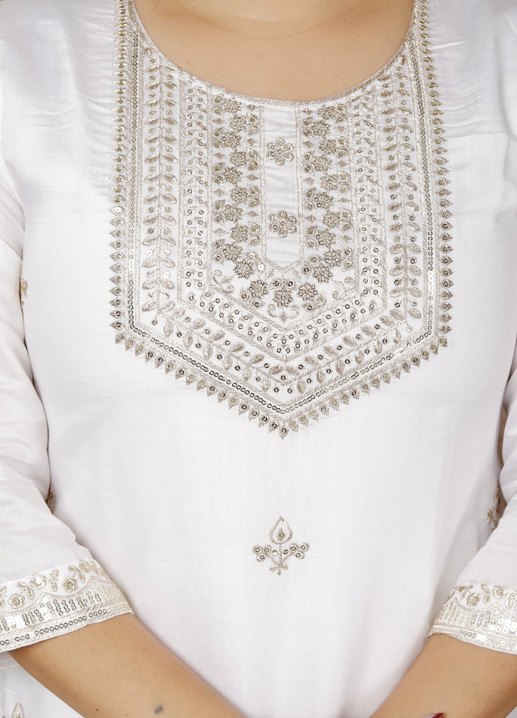 Noor-e-Kham: Luxurious Roman Silk Suit